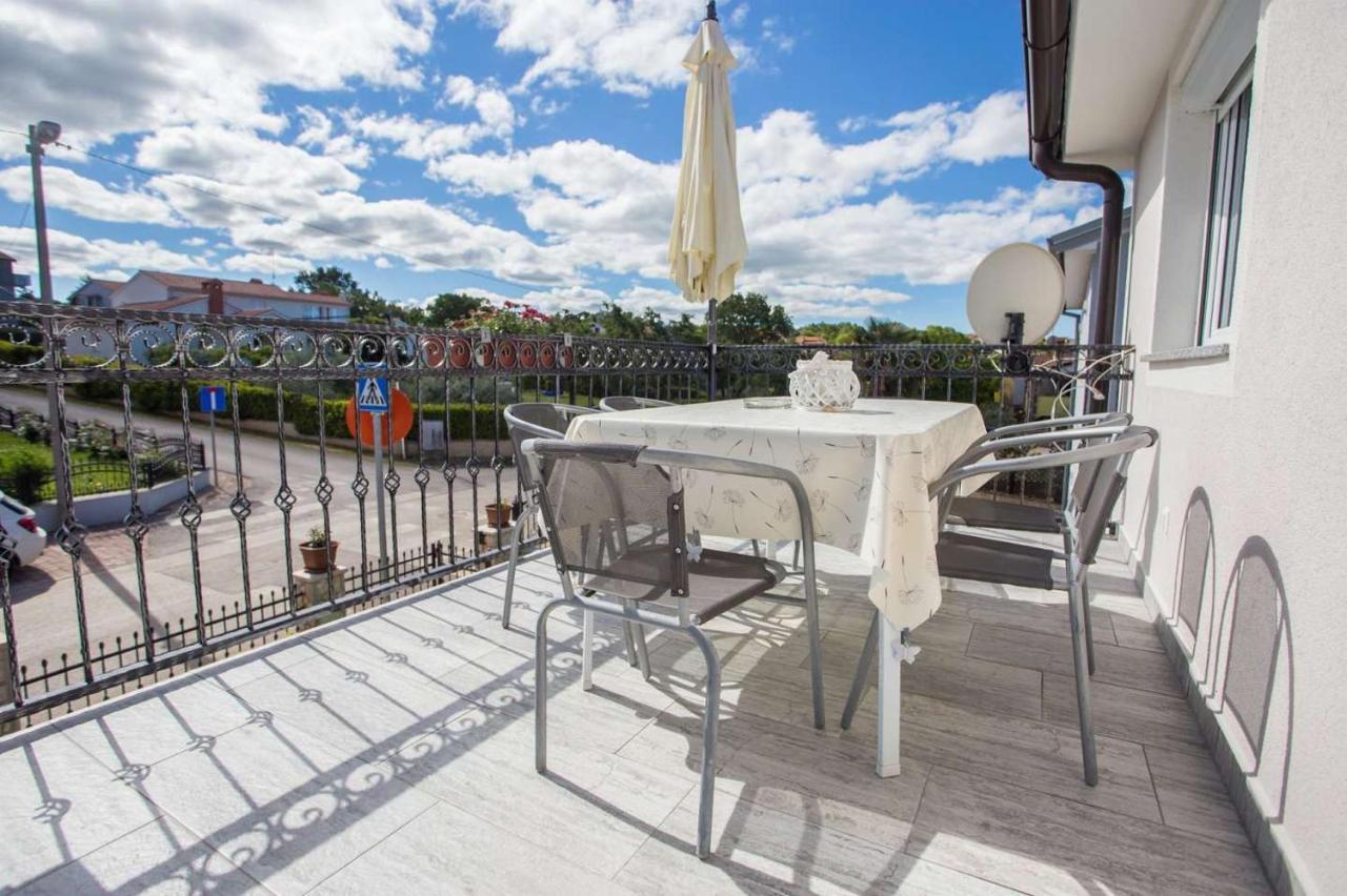 App Rosi Apartment Porec Exterior photo