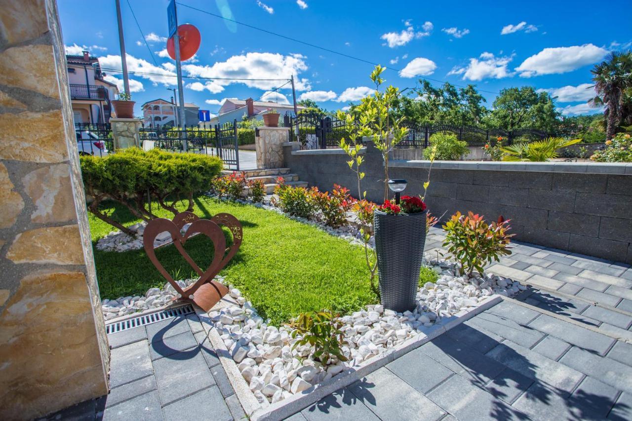 App Rosi Apartment Porec Exterior photo